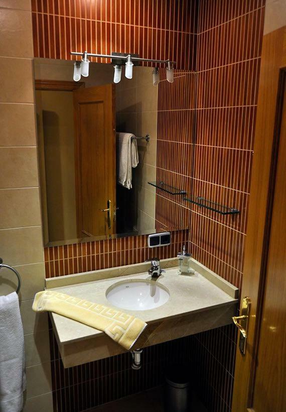 Chambre Deluxe (2 Adultes + 1 Enfant)